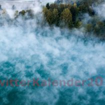 Junibild des TwitterKalenders: Erdbeersee bei Augburg